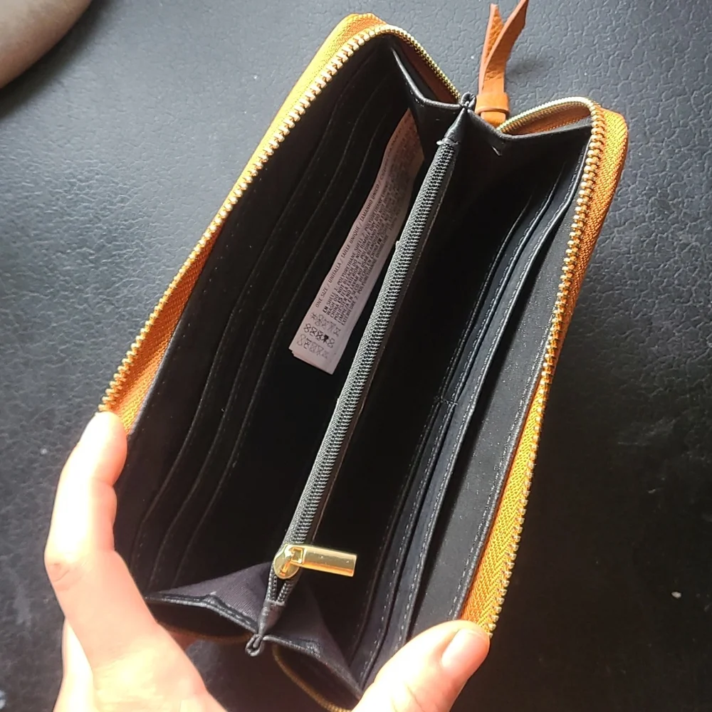 Wallet - Picture 3 of 5